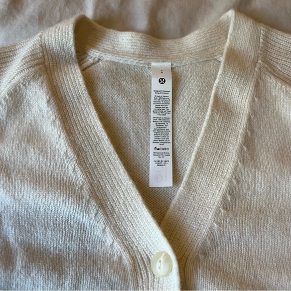 NWT Lululemon Cashmere Slim-Fit Cardigan in Light Ivory - Picture 7 of 9
